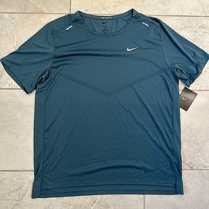 Nike Running Dry-Fit Mens Large Shirt